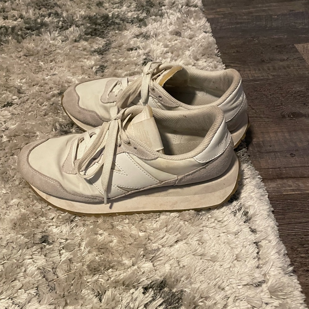 New balance shoes